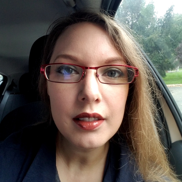 Meet your Posher, Annie - Picture 3 of 5